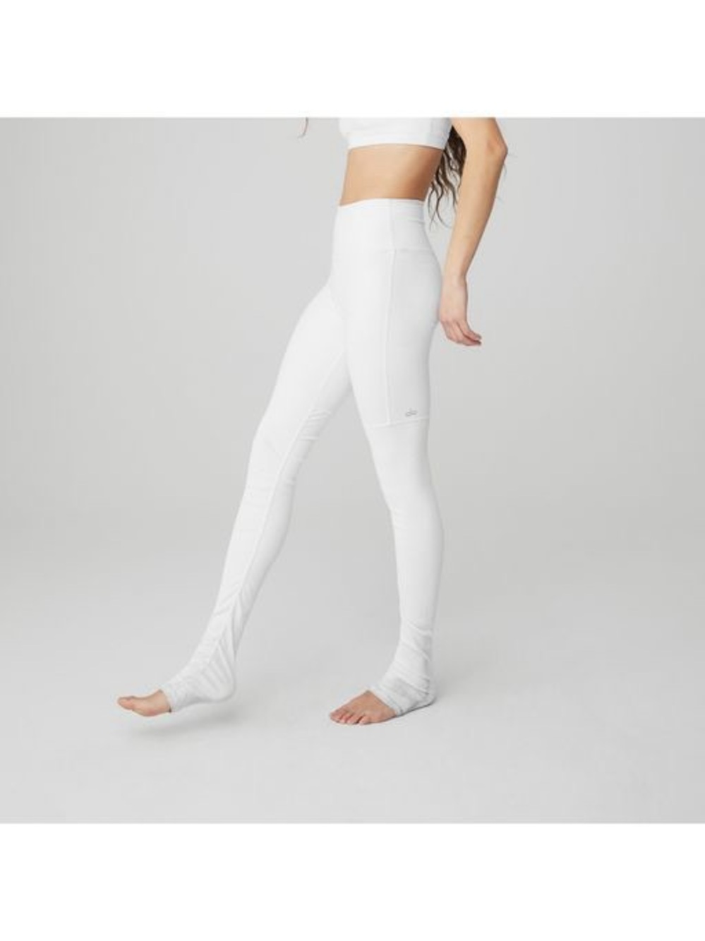 ALO Goddess Yoga High-Waist Leggings in Light Gray